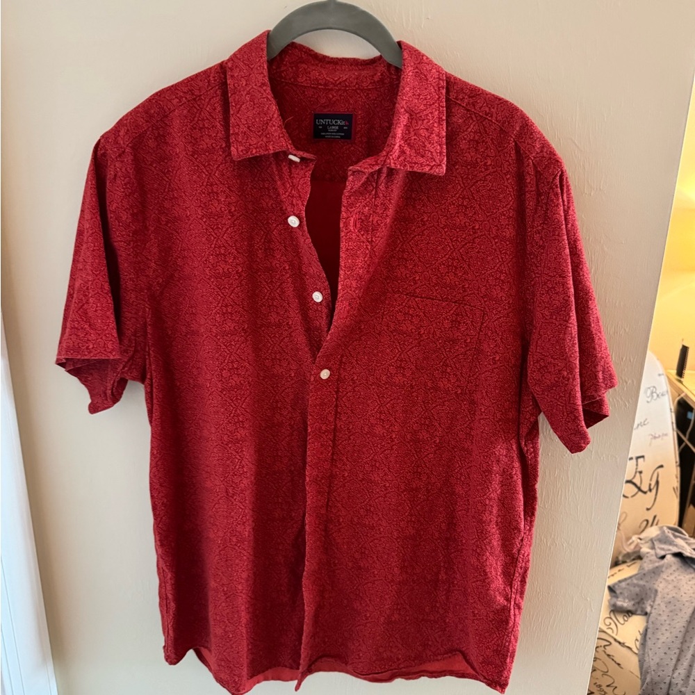 UNTUCKit Red Casual Button Down Shirt